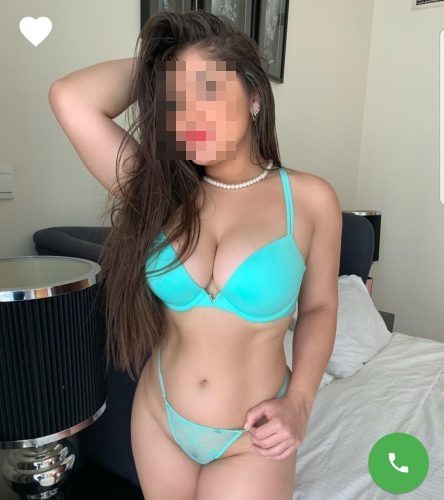 Pınarbaşı Escort Bayanlarının Dikkat Çeken Çiçeği: Zarif ve Seksi Selin
