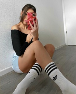 Talas Escort İlanları: Farkını Konuşturan Kadın